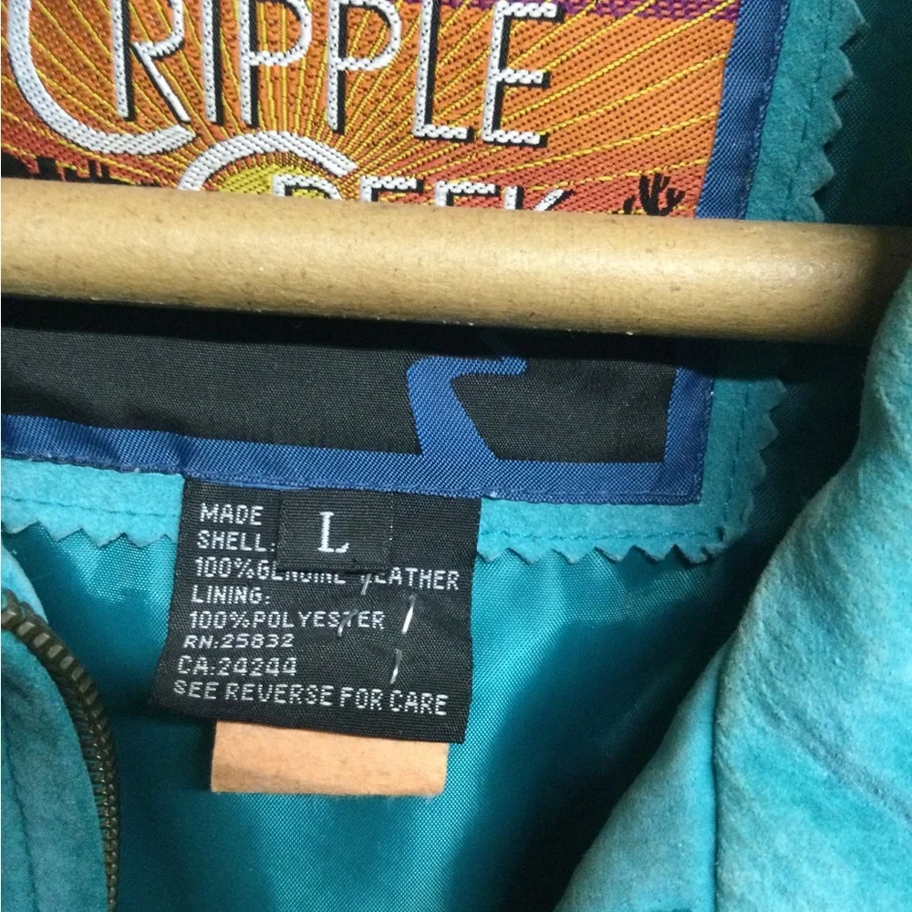Beautiful hardly worn turquoise leather jacket size lg - Picture 4 of 4